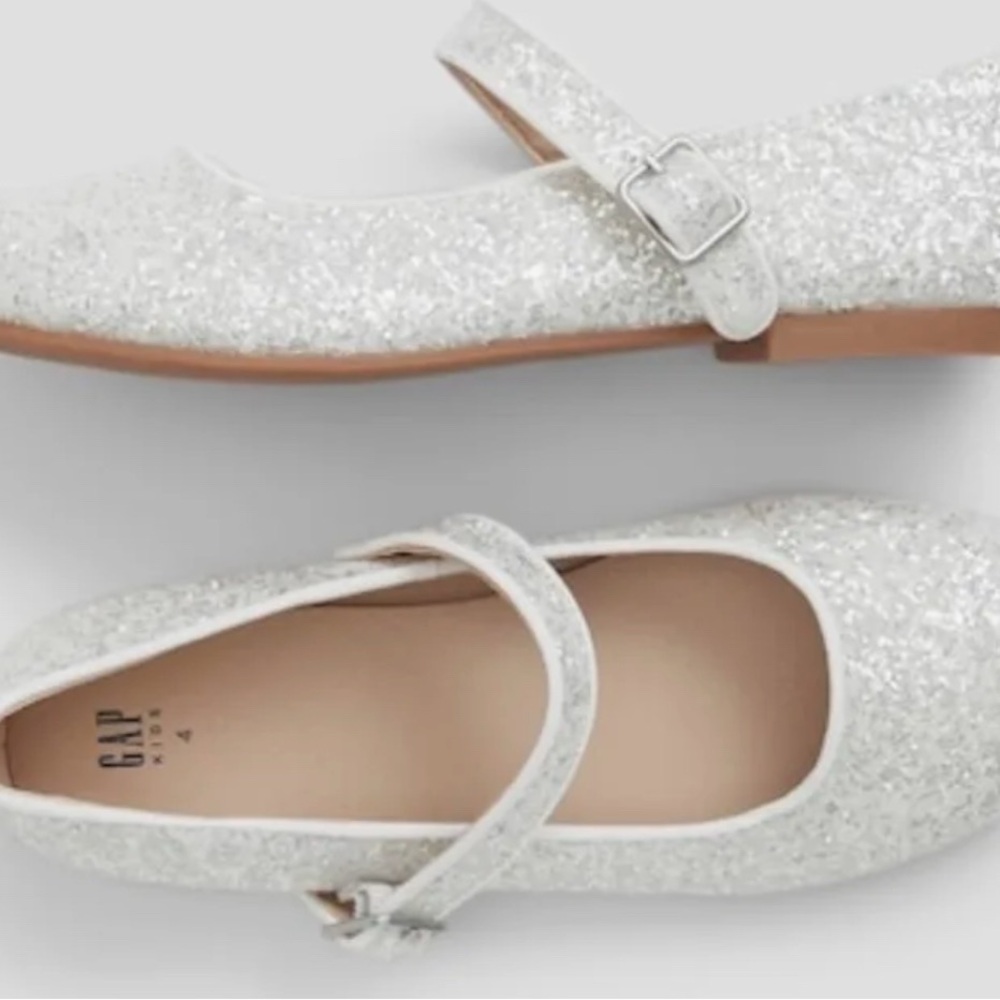 GAP Kids Ivory Frost Glitter Dress Shoes, Size 2